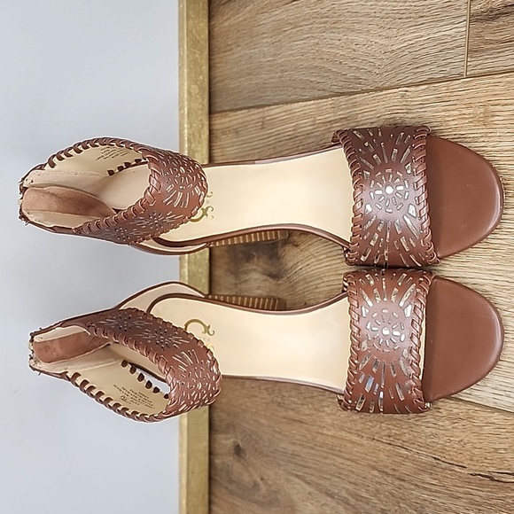 C. Wonder Katie Brown Sandals - Picture 3 of 12